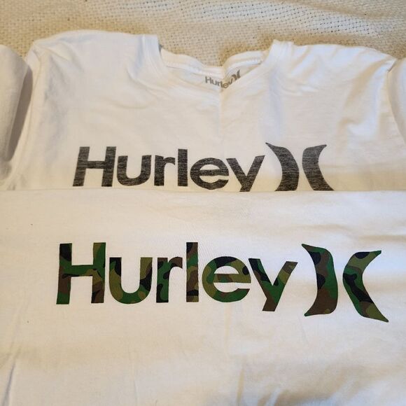 Hurley 2pc T-shirt Bundle - Picture 7 of 7